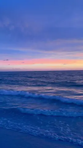 It may be from July but this ever changing sunset will live rent free in my head forever. #sunset 