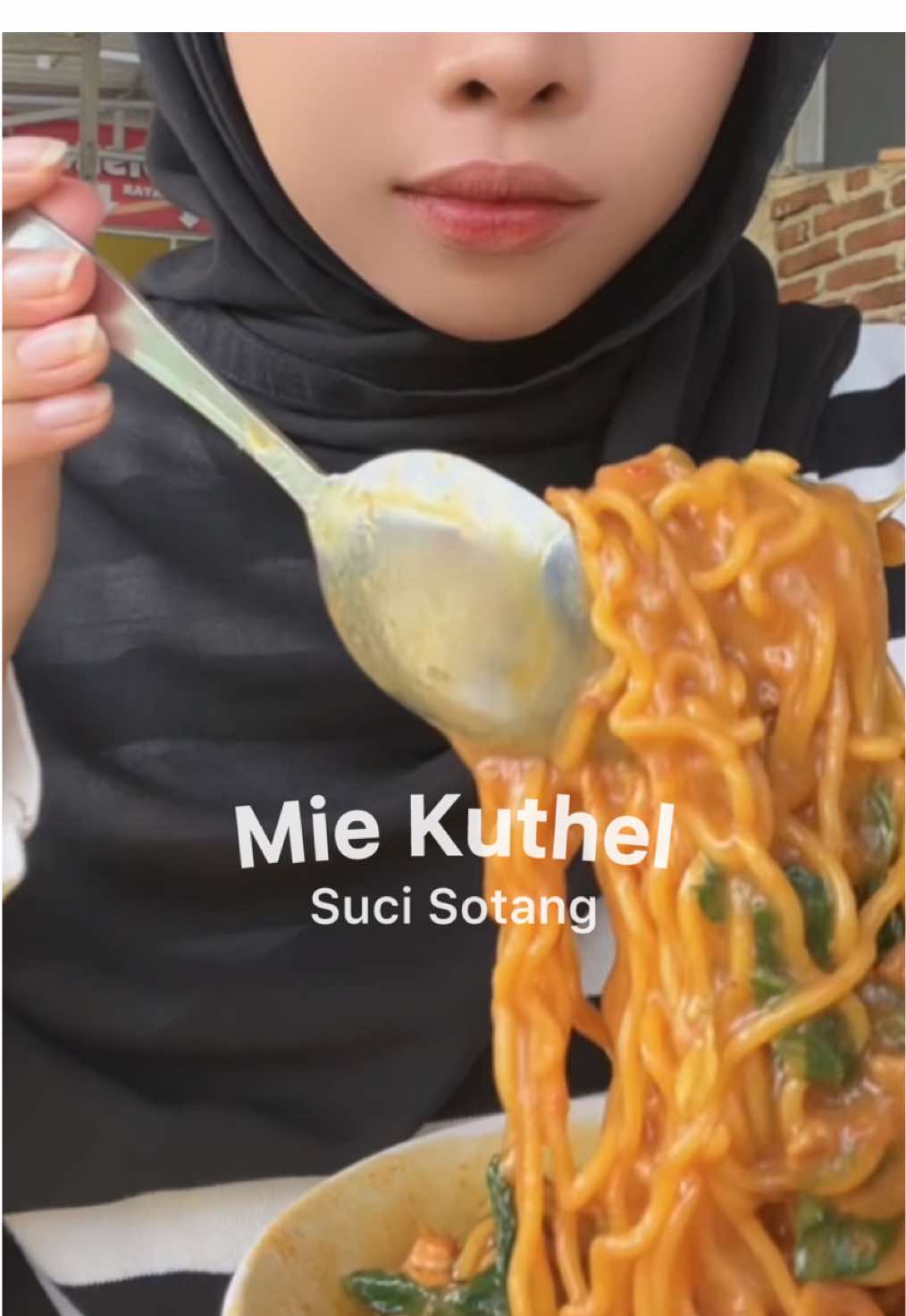 mie kuthel dua porsi sama mendoan satu mah gak bikin naik 10kg kok ya mba @Mendoan Amba Suci Sotang 🫢 #mendoan #mendoanamba #mendoanambasuciisotang84 #suciisotang #miekuthelsucisotang 