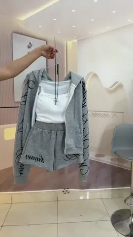 #baoyen #moingaymotoutfit #setboxinh #myoutfit #aokhoac 