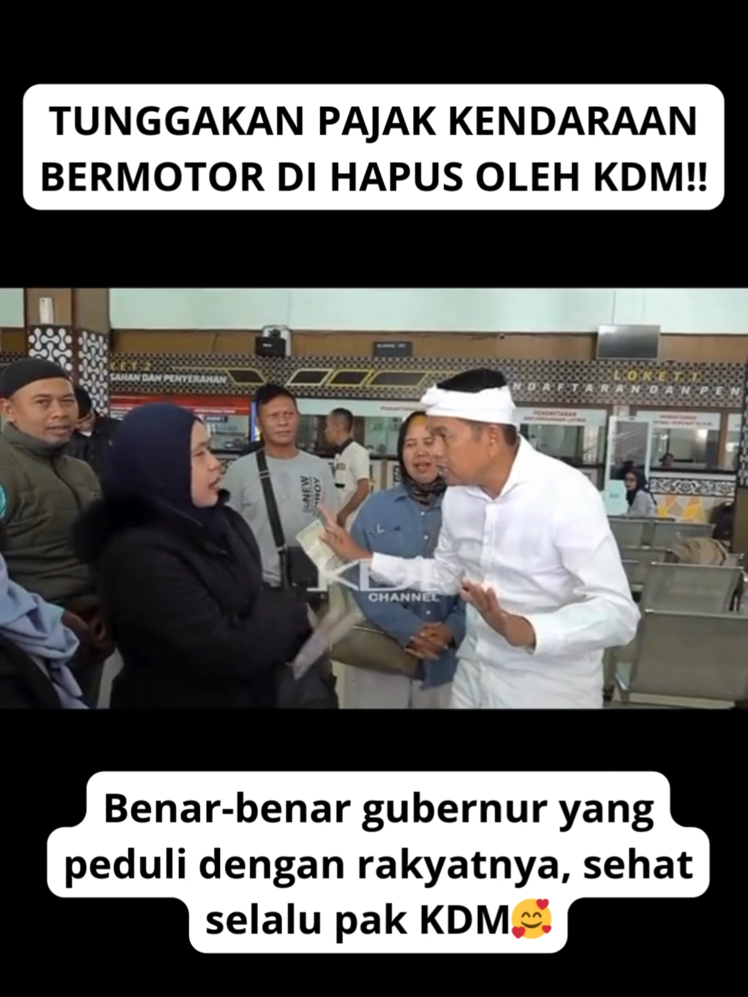Tunggakan Pajak Kendaraan Dihapus KDM, Rakyat Senang! 🥰 Kang Dedi Mulyadi (KDM) memang dikenal sebagai gubernur yang peduli. Dalam sebuah kebijakan, KDM menghapus tunggakan pajak kendaraan bermotor yang menunggak selama bertahun-tahun. Aksi ini langsung disambut gembira oleh masyarakat. KDM menyadari bahwa banyak rakyatnya yang mengalami kesulitan ekonomi, sehingga mereka tidak bisa membayar pajak tepat waktu. Kebijakan ini membuktikan bahwa KDM adalah pemimpin yang tidak hanya memikirkan pendapatan daerah, tetapi juga kesejahteraan rakyatnya. Ia memilih untuk meringankan beban masyarakat daripada menuntut mereka secara berlebihan.👍 #KDM #kangdedimulyadi #gubernurjawabarat #KdmCalonRI #kdmforpresiden #dedimulyadipilihanku #gubernurkonten #satuharisatuvidio #satuvidiosatuhari