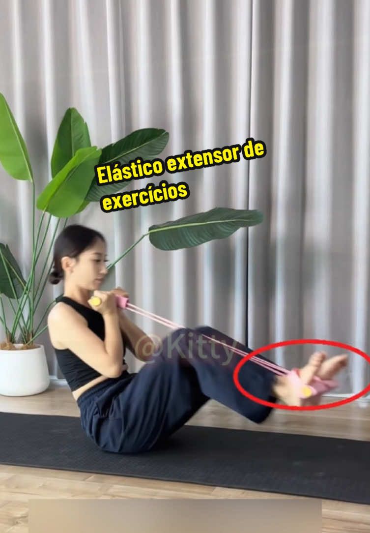 ✨💪Life never stops, and neither does exercise.A vida nunca parará, nem exercício. Eu realmente adoro esse sentimento de trabalhar - não só me ajuda a manter-me em forma mas também me preenche com energia👍👍