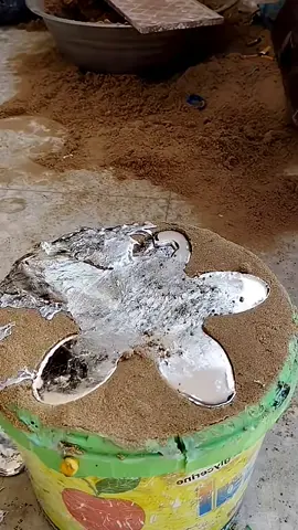 #satisfying #cementart #oddlysatisfying #crumbleart صب فن من فنون فنون من صهر المعادن