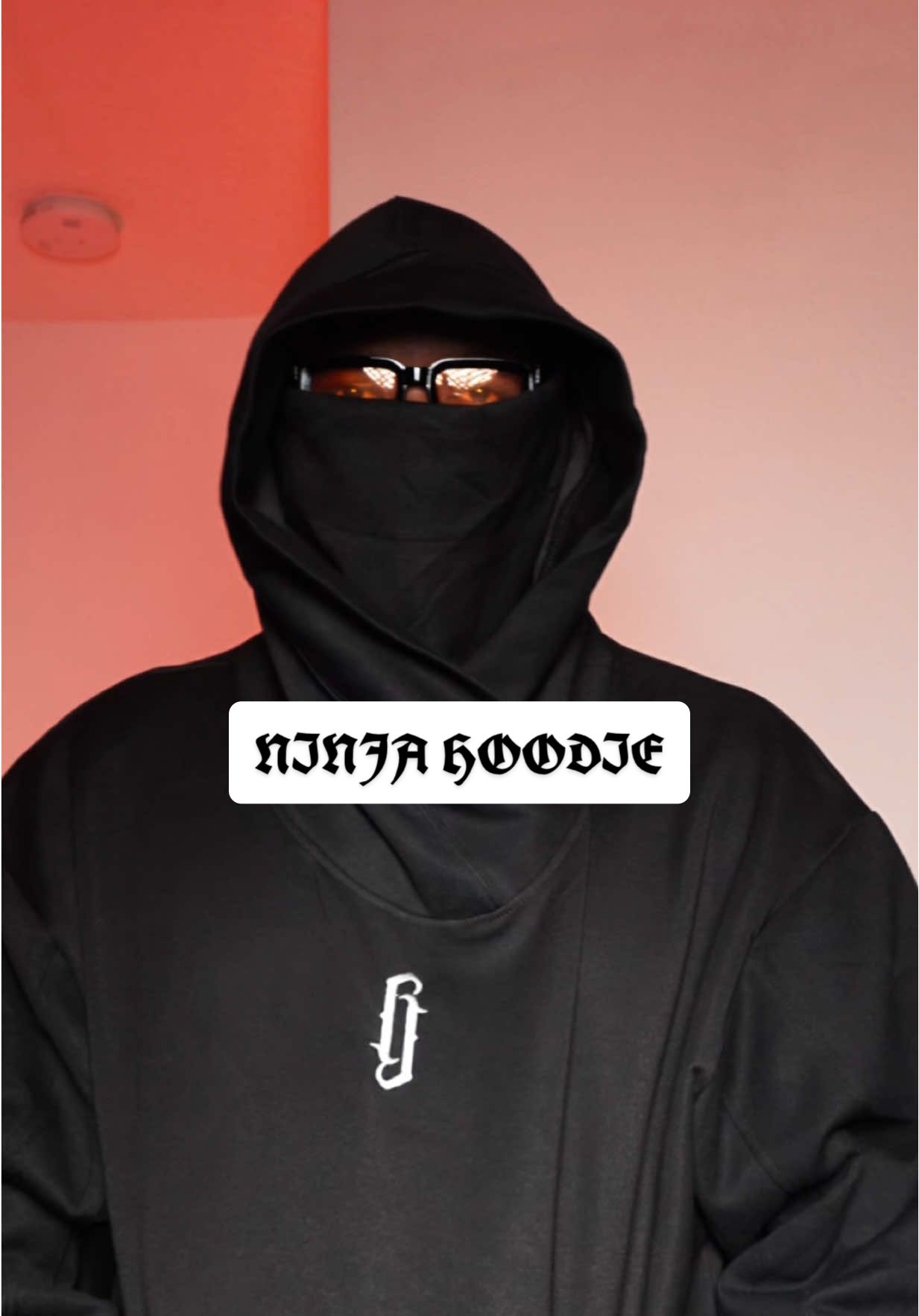 This oversized ninja hoodie is nothing like I’ve ever seen before. Very cozy, very comfortable, it has a double neckline and made in cotton. Perfect for fall or winter outdoors and it’s still stylish. #hoddie #oversizedhoodie #TikTokShopRestock  #tiktokshopcreatorpicks #TTSTopTier