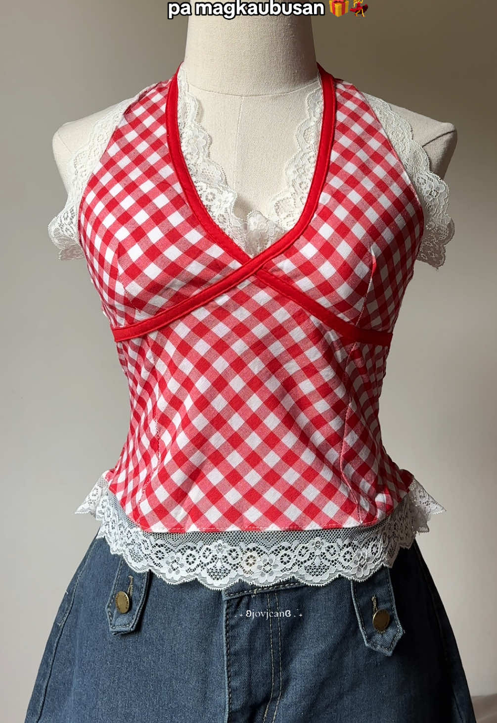 Cute red plaid top na may pa ribbon pa!😍🎀 Perfect sa xmas party or pang ootd! #topforwomen #cutetop #christmaspartyoutfit #outfitideas #OOTD 