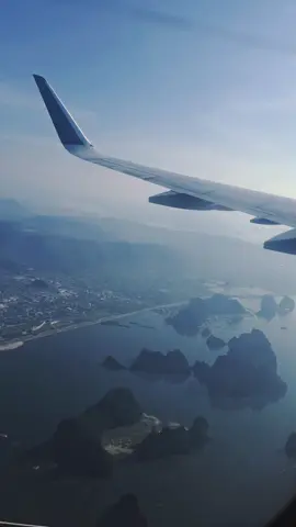 The best view to see Ha Long bay: window seat on the airplane 🤗🤗🤗 #halong #halongbay #vietnam #travel 