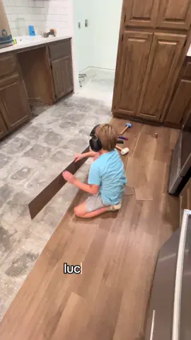 #beckfamily #adayinthelife #abelbeck #building #bluecollar #hardwork #DIY 