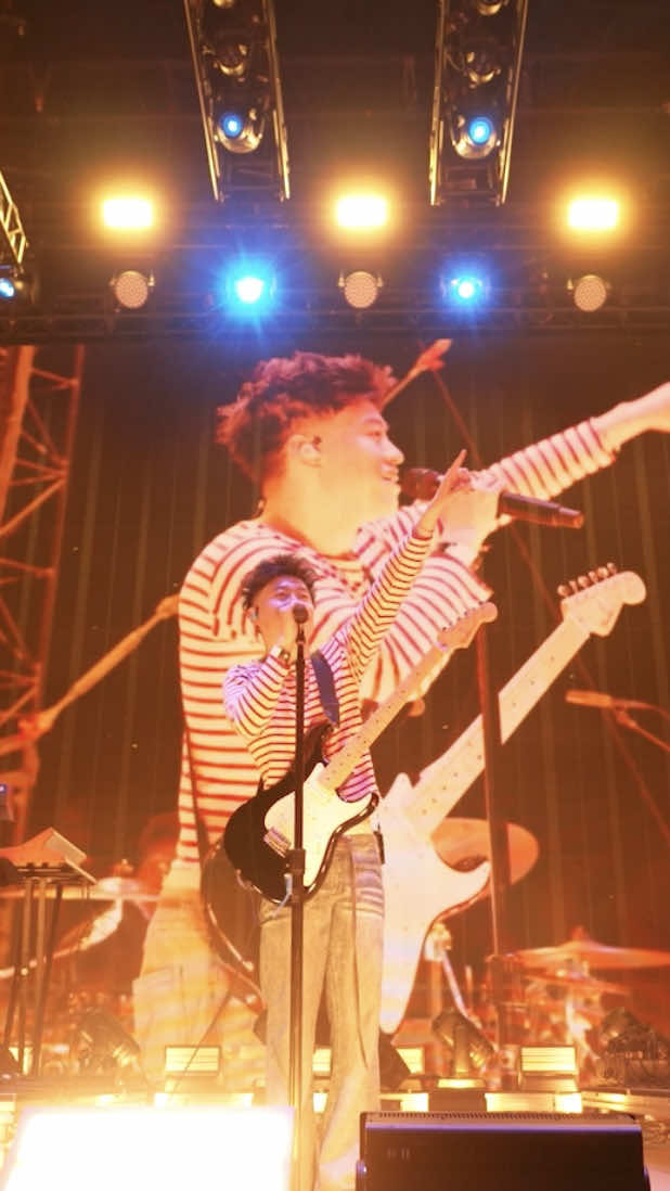 Rich Brian’s first guitar solo had us shook 🎸