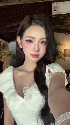 Đừng làm cho vết thương của em mãi in sâu😒😒…#xuhuong #xuhuongtiktok #nguyenthikimanhmissgrandhungyen 