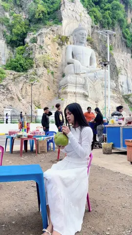 គេហៅភ្នំសំពៅ