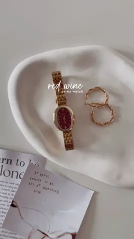 ⟡˖ beautiful watch in red wine  ˚₊·—̳͟͞͞♡.    #watchforwomen #jamtanganwanita #redwine #classicwatch #goldwatch 