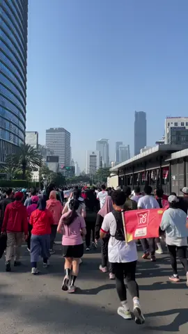 Weekend pagi, jalanan jadi milik kita. #cfd #cfdjakarta 