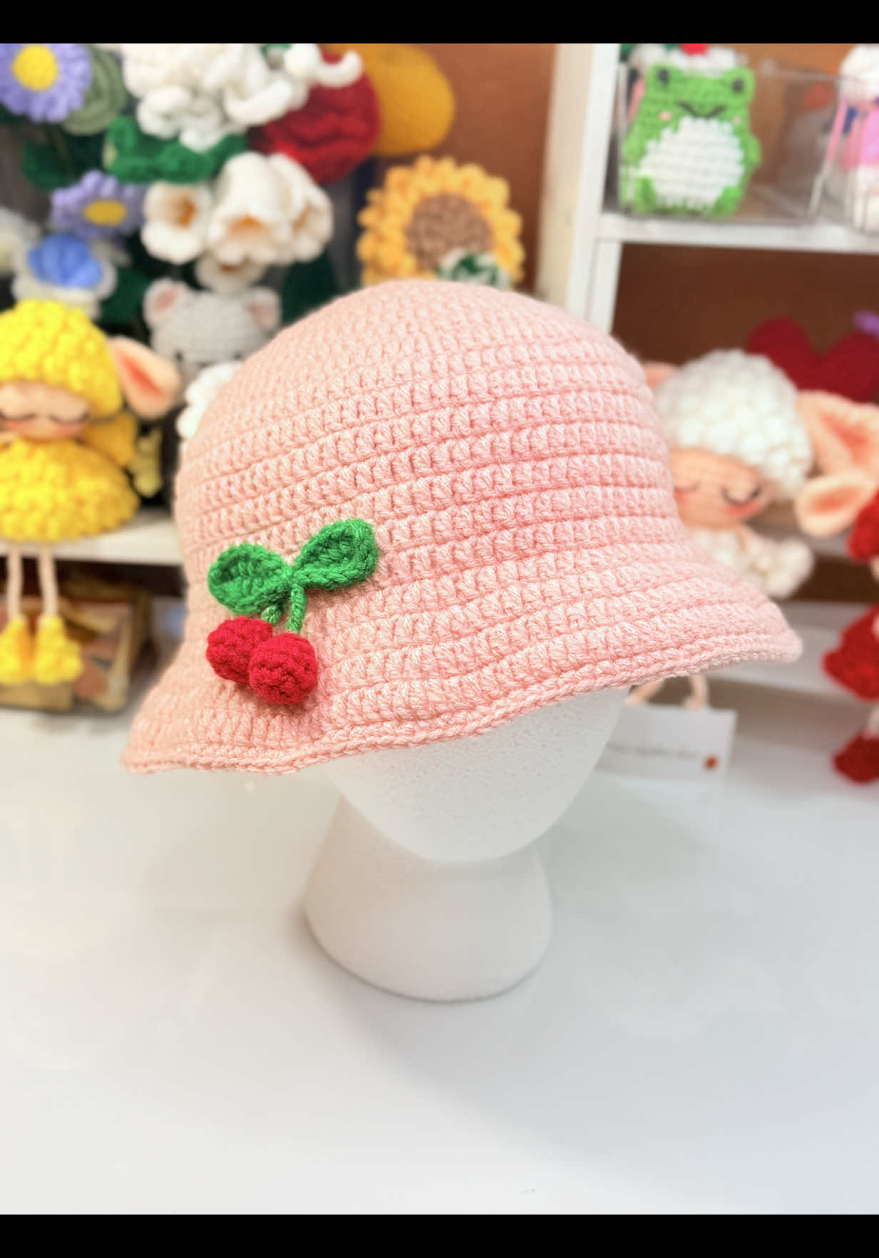 Easy Crochet Cherry Hat,Perfect for Beginners (1)#corchet #crochethat #howtocrochet #crochetforbeginners #crochettutorial 