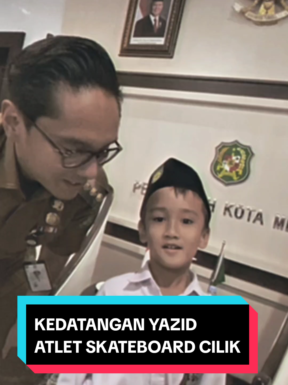 Senang sekali menerima kehadiran Yazid, salah satu putra terbaik Kota Medan yang telah mengukir prestasi membanggakan di bidang skateboard, baik di tingkat lokal maupun nasional. Atas nama Pemerintah Kota Medan, saya menyampaikan apresiasi setinggi-tingginya atas dedikasi dan kerja keras yang ditunjukkan Yazid, juga mendukung penuh langkah Yazid mengikuti kompetisi internasional Kuta Beach SkatePark Festival di Bali pada tanggal 3-5 Oktober 2025 mendatang. Semoga keberhasilan Yazid dapat menjadi inspirasi dan motivasi bagi generasi muda Kota Medan untuk terus berkarya, berprestasi, serta membawa nama baik Kota Medan hingga ke kancah dunia. #RicoWaas #MedanUntukSemua