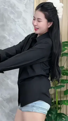 Áo sơ mi nam màu trơn chất vải lụa thái co giản thấm hút tốt . Form body#aosominam #sominamcaocap #sominamdaitay #thoitrang #xuhuongtiktok 