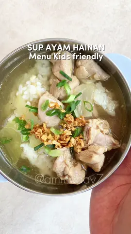 Sup ayam hainan Ide menu makan yang bisa dimakan sekeluarga. Dari bayik sampai lansia,bisa!Recook resep kak @Riza🌱 🤗 #supayamhainan #resepsup #ayamhainan #idemakan #menusimple 