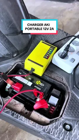 Charger Aki Portable 12V 2A 🔋⚡ 	•	🔌 Praktis & mudah digunakan di rumah 	•	🚗 Cocok untuk motor, mobil, dan kendaraan roda tiga 	•	💡 Indikator LED untuk pantau pengisian 	•	⚡ Aman, cepat, dan hemat biaya bengkel 	•	🛠️ Solusi anti aki soak kapan pun dibutuhkan #chargeraki #casakimotor #casakimobil #chargerakiportable #chargeraki12v 