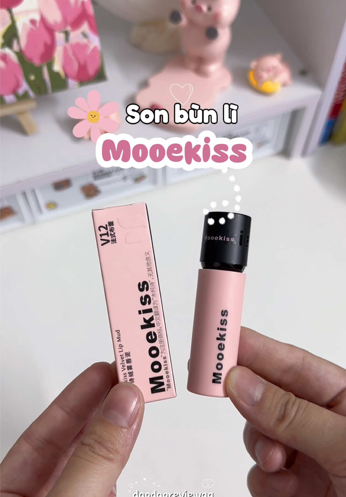 Team hay để mặt mộc rinh e son bùn Mooekiss này liền cho tui. Hợp quá tròi, mặt mộc cũng xinh mà make lại càng xinh #daodaoreviewqq #mooekiss #sonbunmooekiss #sonbunli #makeup 