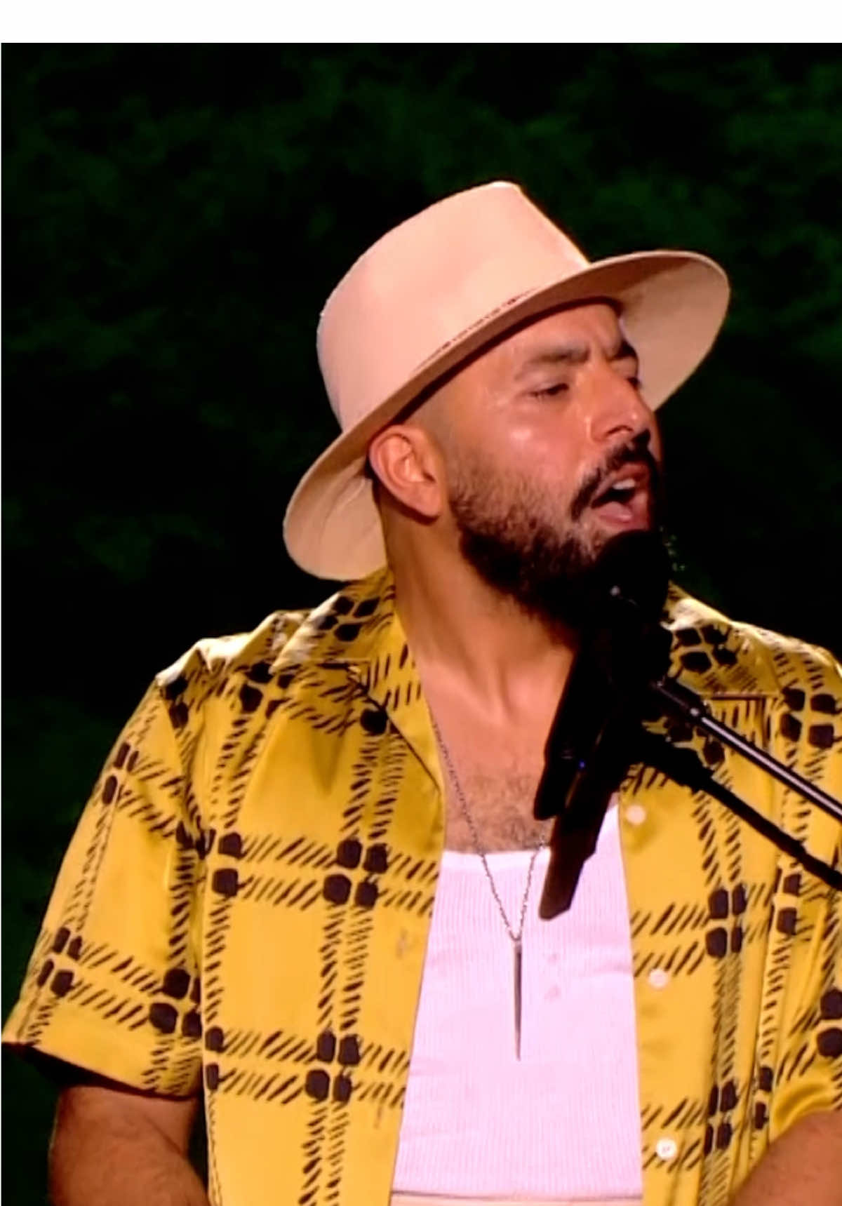 Le futur ? Je m’en souviens déjà.  Et toi, tu t’en souviendras après le spectacle 😂  Redouanne Harjane - Je me souviens du futur ☝️réserve ta place dans le lien en bio.  #humour #chanson #comedy #pourtoi 