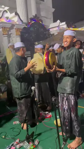 sebelum kesetrum 🤣😀 berkah rahmat hujan ✨🤲🏻#hadroh #solawat #maulidnabimuhamammadsaw #fyppppppppppppppppppppppp #fyp @irbama hmm new @riomuhamad @irbama_multimedia @aditttramadhan_ @Fahmi Ahmed 510 @oboodstore 