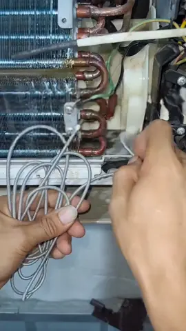 Pipa pembuangan AC, lubang pembuangan kulkas, pengeruk, sapu, kulkas keluarga, ruang es, saluran pembuangan tersumbat, bocor #pengerukan #berbagihalbaik