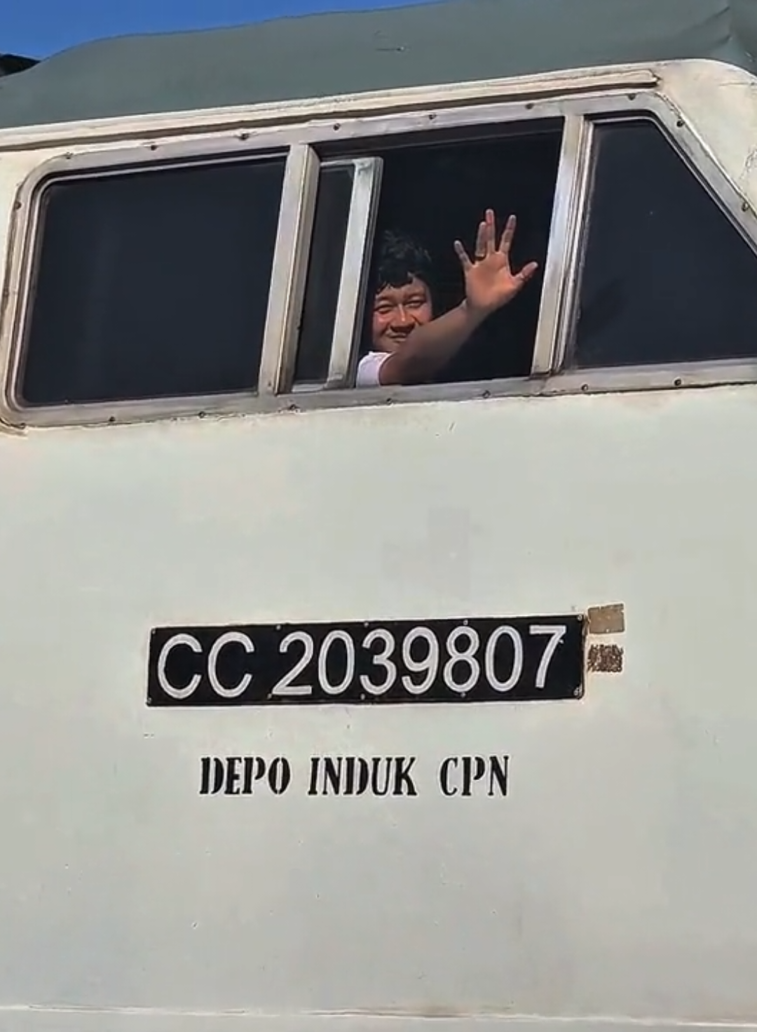 28 September tinggal menghitung hari 🥳 #railfansindonesia #keretaapiindonesia #daop8surabaya #masinishits #trainvideography