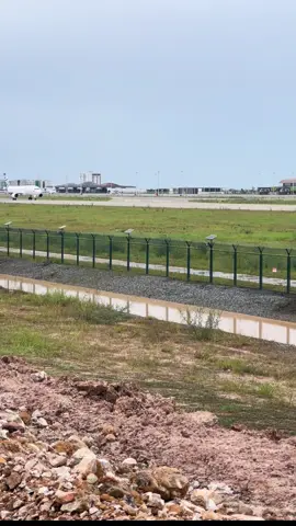 #ប្រលានយន្តហោះថ្មី #ចង់ល្បីដូចប្រូដែរ😹🤣🤣🤣🤣 #មកទៀតហើយ 