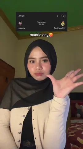 jgn lupa siapin jaket sama selimut soalnya cuaca lagi dingin🥶 #halamadrid 