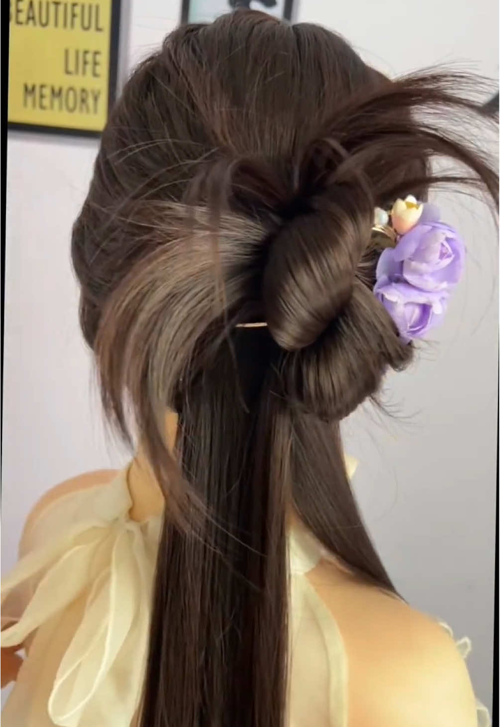 Tóc này giống mấy bà cổ trang xưa ghê 🤣#tiktok #xuhuong #tamnghiendotrung #tramcaitoc 