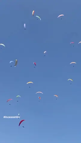 Langit Sumedang warna warni 🥰😍#fypシ゚viral #sumedang #paralayang 