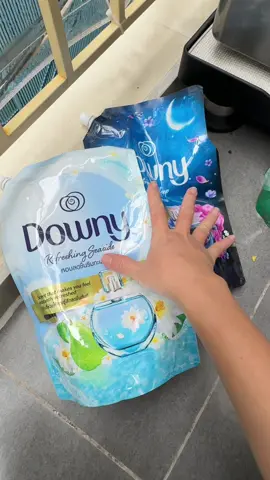 Nước xả vải downy #giadinhlananhreview #giadungthongminh #downy #nuocxavai 