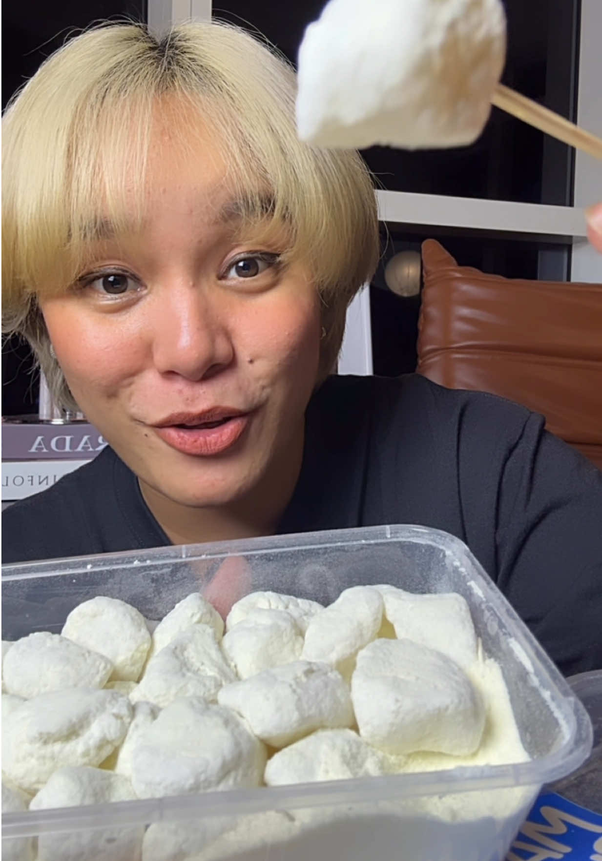 Milkylicious Macapuno na lasang isa pa, lalo na at nakaBuy 1 Take 1 Promo tayo Sweeties! 😍🤤 #candydosweetgoods #milkymacapuno #macapuno #buy1take1macapuno #foodtiktok 