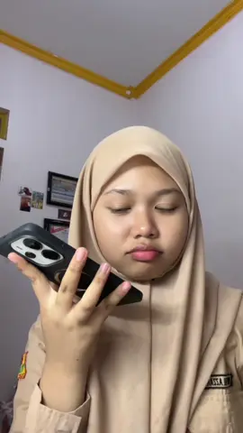 Pulang sekolah mau diajak jalan…..