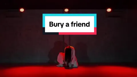 Hôm nay tập gì 💃🏻 Bury A Friend - Billie Eilish #dancecover #daynhaynhatrang #trinhdanceclass #dance #douyindance 