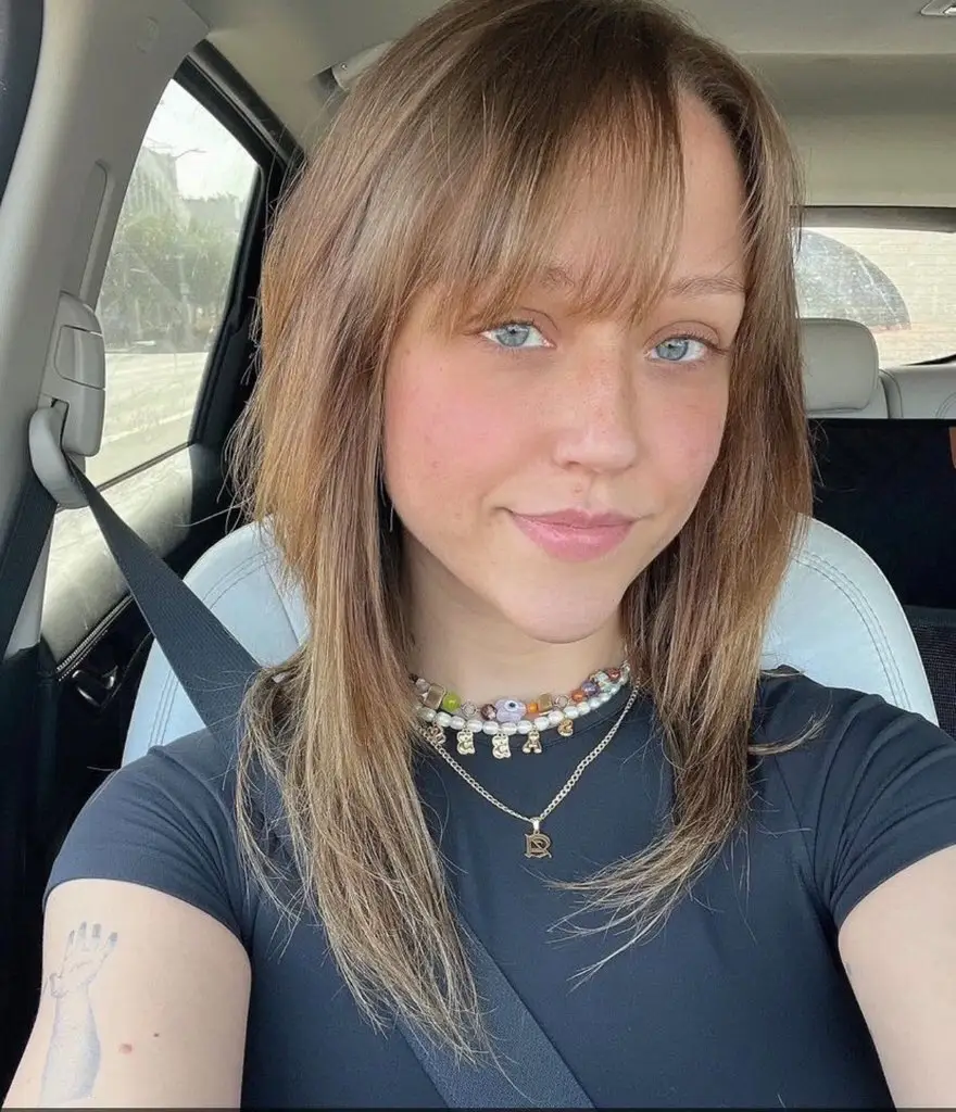 I need somebody to hold 🥴