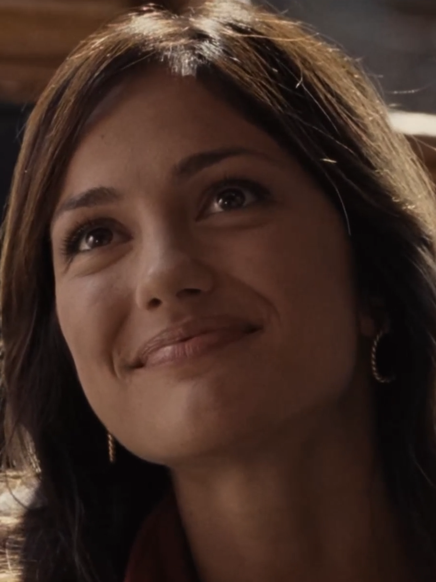 500 Days of Summer gets darker when you realize Autumn 🍂 isn't Tom's happy ending - she's his coping mechanism. When Tom meets Autumn after Summer destroys him, her name alone sends him into flashbacks. Instead of seeing her as her own person, he's using her as emotional scaffolding. The film shows us something uncomfortable: Tom hasn't learned anything. He's not ready for love - he's still grieving his fantasy of Summer. Autumn becomes a placeholder, a way to avoid dealing with his actual feelings. That final scene isn't romantic growth. It's Tom repeating the same pattern with a different woman. The movie's genius lies in how it disguises emotional stagnation as a fresh start. #500daysofsummer #autumn