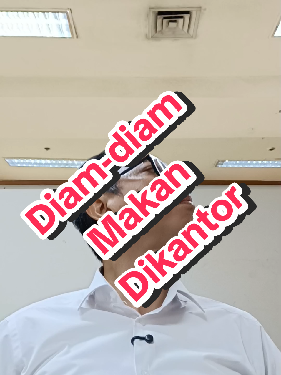 Oleh-oleh dari China #diamdiam #makan #dikantor 