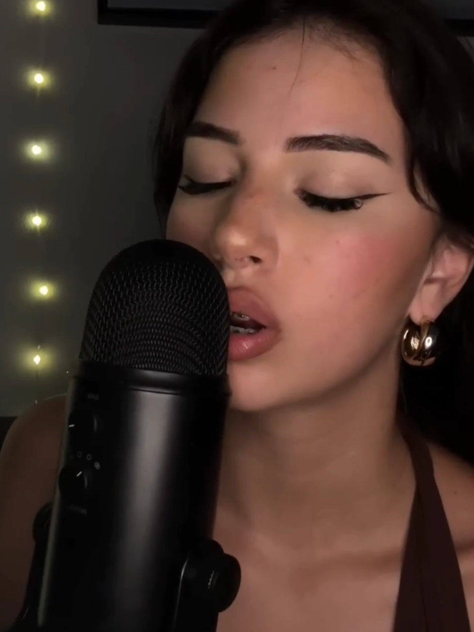 ASMR MOUTH SOUNDS 👅  #asmr #asmrmouthsounds 