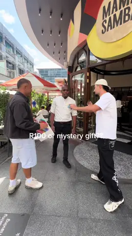 He was ready for us 😂💙💸 #dreamboysza #southafrica #johannesburg 
