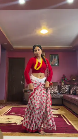 maruni❤️#foryoupage #dance #oldnepalisong #nepaliculturalsong 