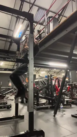 #Fitness #gym #absalutegymromford #muscleup #conditioning 