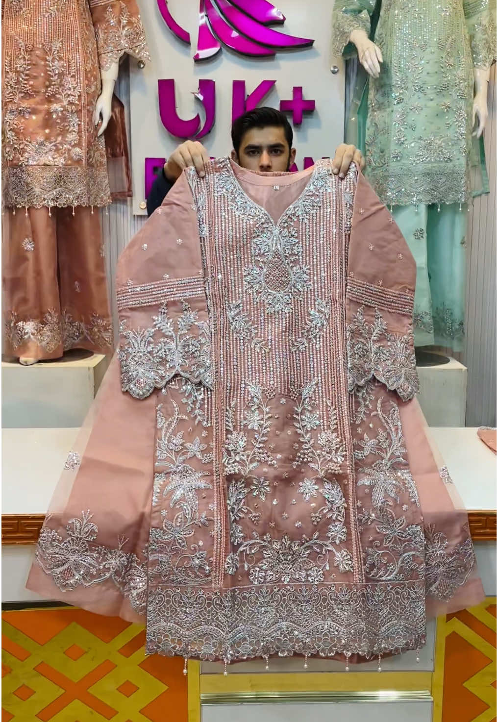 New organza shirt with flapper price 6000 all over Pakistan cod #viral #trending #foryoupage 