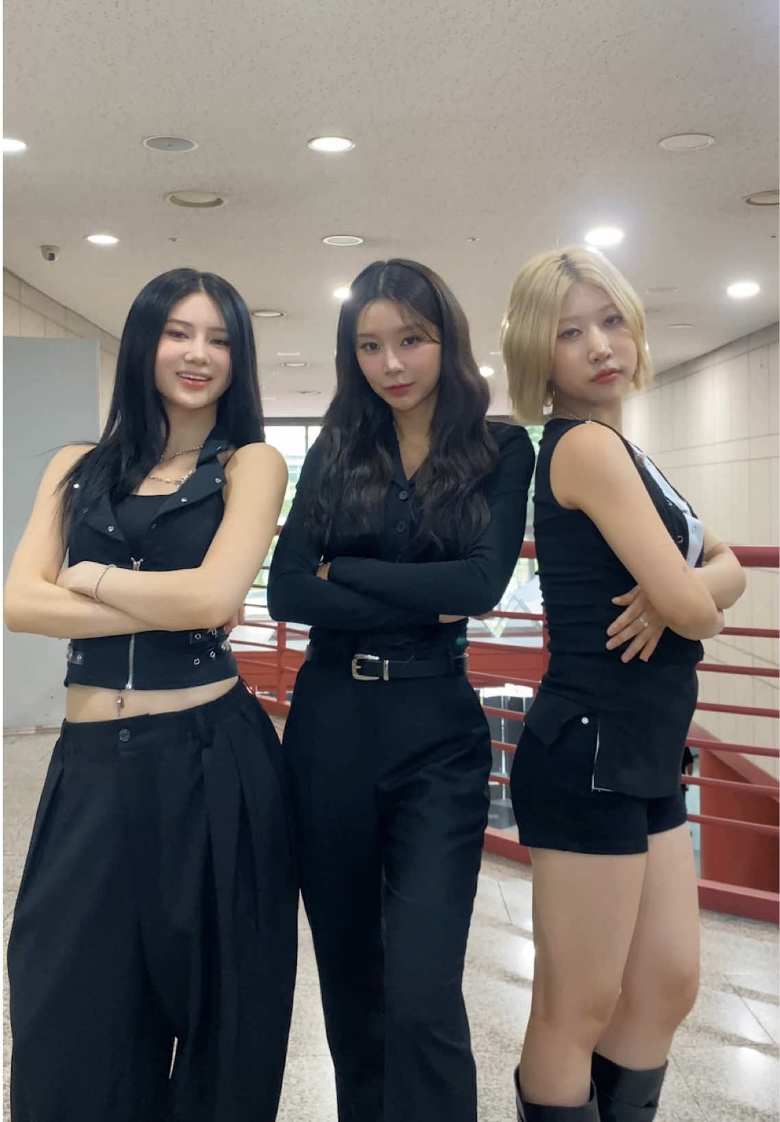 Rodeo~ #TEAMBEBE #민아 #채채 Giddy up Giddy up🔥@BEBE  #MOMOLAND #RODEO 