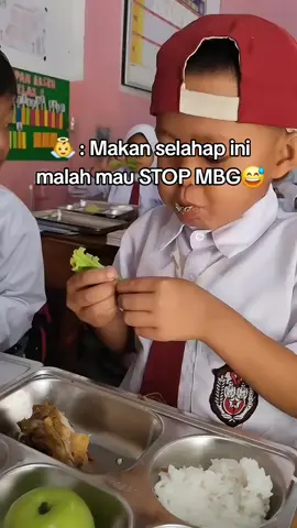 makan gratis hap hap sangan lahap😅 #mbg #fy #tiktoknews #makan #gratis 