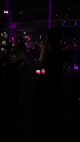 Lagi bahagia dari lukanya cinta 🚀❤️😑✌️#surabaya24jam #sarabaya📌 #tunjunganplaza #surabaya24jam #surabaya24jam 