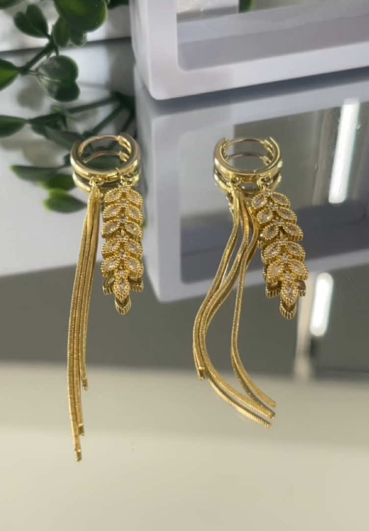 Golden grains of elegance, swaying with every move ✨🌿 #fashionjewelry #jewellerydesign #fyp #jewellery #jewelrylover 