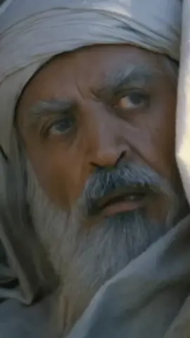 penyerangan raja Abraham bersama pasukan bergajahnya digagalkan dengan burung-burung ababil dengan batu api semua atas ijin dan kehendak Allah SWT 🙏