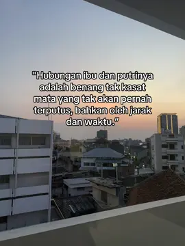 ma meskipun setiap kita bertemu ribut, percayalah aku merayu tuhan meminta mama untuk tetap hidup selamanya 🤍🫂