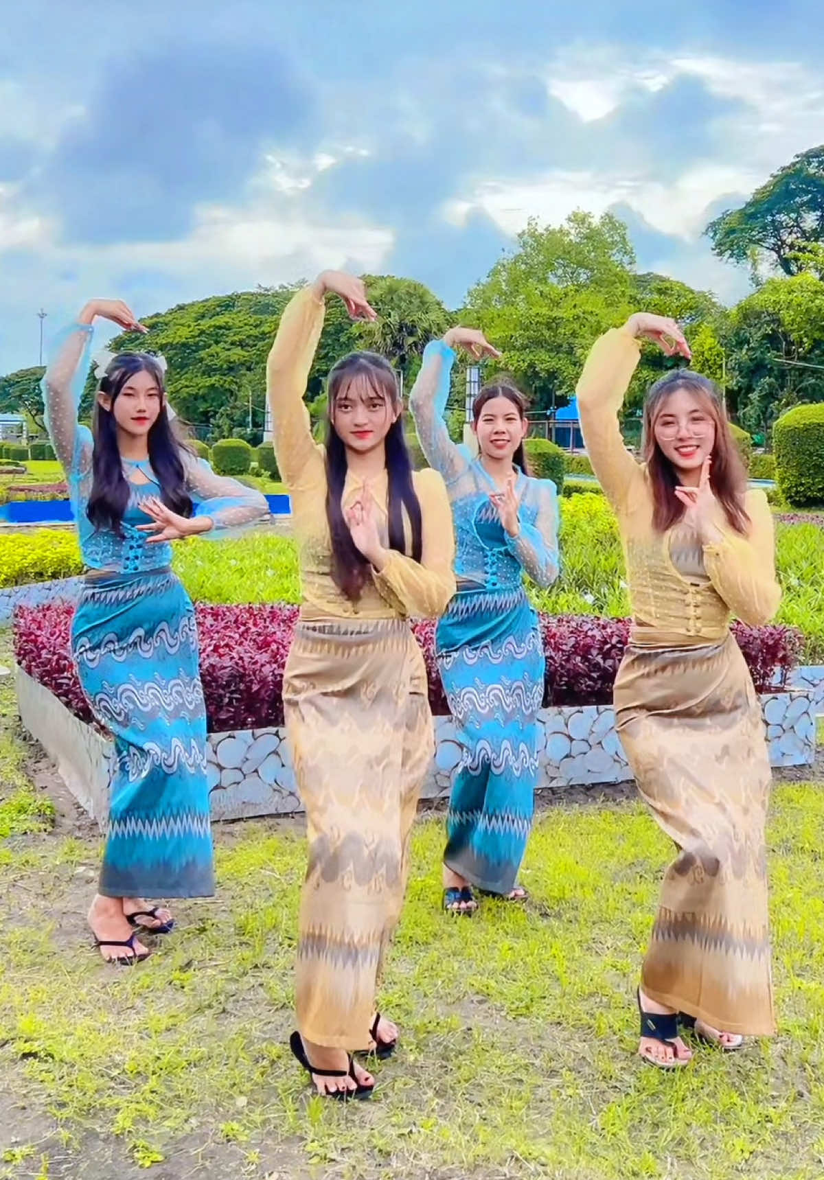 မေမြို့ မဟုတ်တဲ့ ရန်ကုန်မြို့🤭❤️#fyp #foryoupageofficiall #1millionaudition #views #tiktok #fypage #foryou #virualvideo #trending #trendingsong #ဒီတစ်ပုဒ်တော့fypပေါ်ရောက်ချင်တယ် #ရောက်စမ်းfypပေါ် #ရောက်ချင်တဲ့နေရာရောက်ကွာ😍🤗🤗 #မြေမြို့သို့မဟုတ်ပြင်ဦးလွင် 