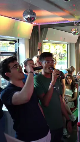 Rückblick zu unserer Karaoke-Bahn letzten Freitag.🎤🚃✨ WOW! Wir sind einfach immer noch überwältigt von eurer Resonanz! 🤩🎉✨ Ein riesengroßes Danke an alle, die dabei waren und mit uns gesungen, getanzt und gefeiert haben! Das war ganz bestimmt nicht das letzte Mal! 😉🚀 👉 Übrigens: Der*die Gewinner*in des Deutschland-Tickets wird am 24.09. ausgelost und per Mail kontaktiert. Schaut also unbedingt in euer Postfach, wenn ihr am Gewinnspiel teilgenommen habt. #avg #kvv #stelledeineslebens #karaoke #karlsruhe