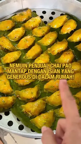 Wah hari ini asli nggak sengaja nemuin Chaipao rumahan, karena penasaran langsung saja ah singgah buat cobain! Chaipao di sini juga masih homemade, rasa sih nggak diragukan lagi, isiannya juga generous! Nah, buat kamu yang kangen dengan jajanan yang seperti ini yok langsung aja singgah ke Chai Pao Asiok! — Chaipao Asiok Jl. Selamat No.42B, Medan Timur Buka sekitaran jam 10.00-18.00 0831-9146-0824 #NoPorkNoLard . . #chaipao #chaipaomedan #kulinermedan #kulinerindonesia     